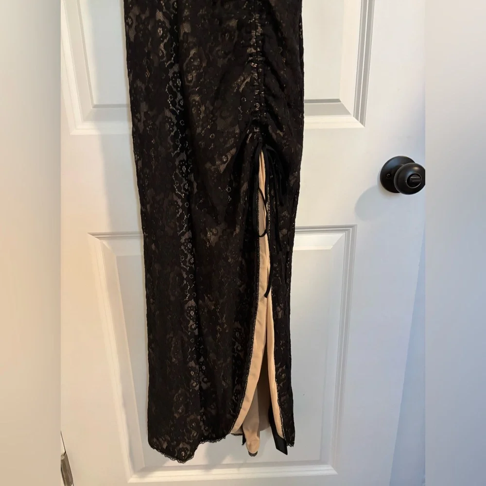 URBAN OUTFITTERS Angelica Corset Midi Dress Black Lace Front Slit Size Small - Picture 6 of 13
